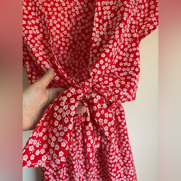 Princess Polly Blossom Print Virgo Tie Front Romper Size 2 Short Sleeve Red - Picture 4 of 12